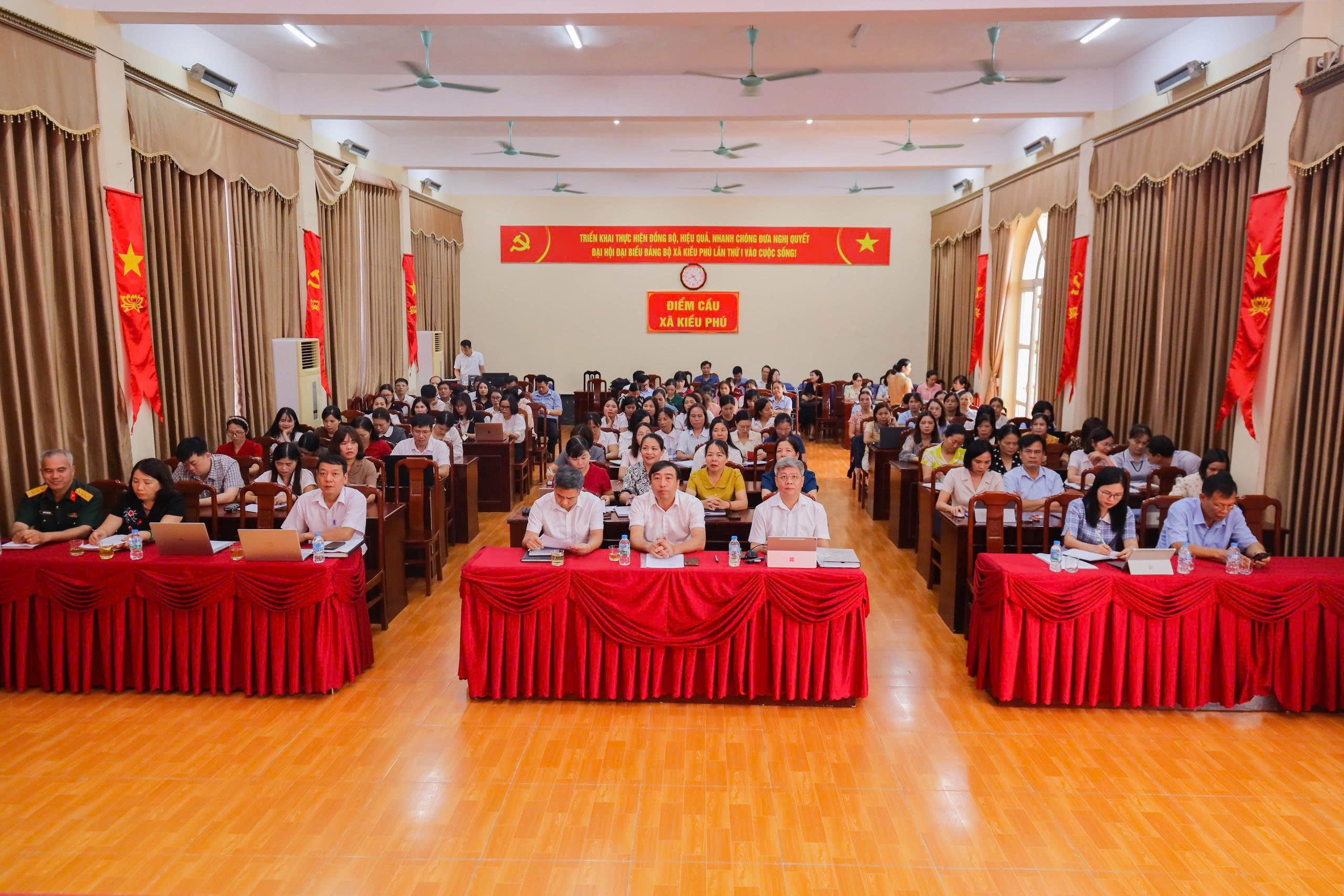 Xã Kiều Phú: Đối thoại trực tiếp, lắng nghe ý kiến nhà giáo, nâng cao chất lượng giáo dục