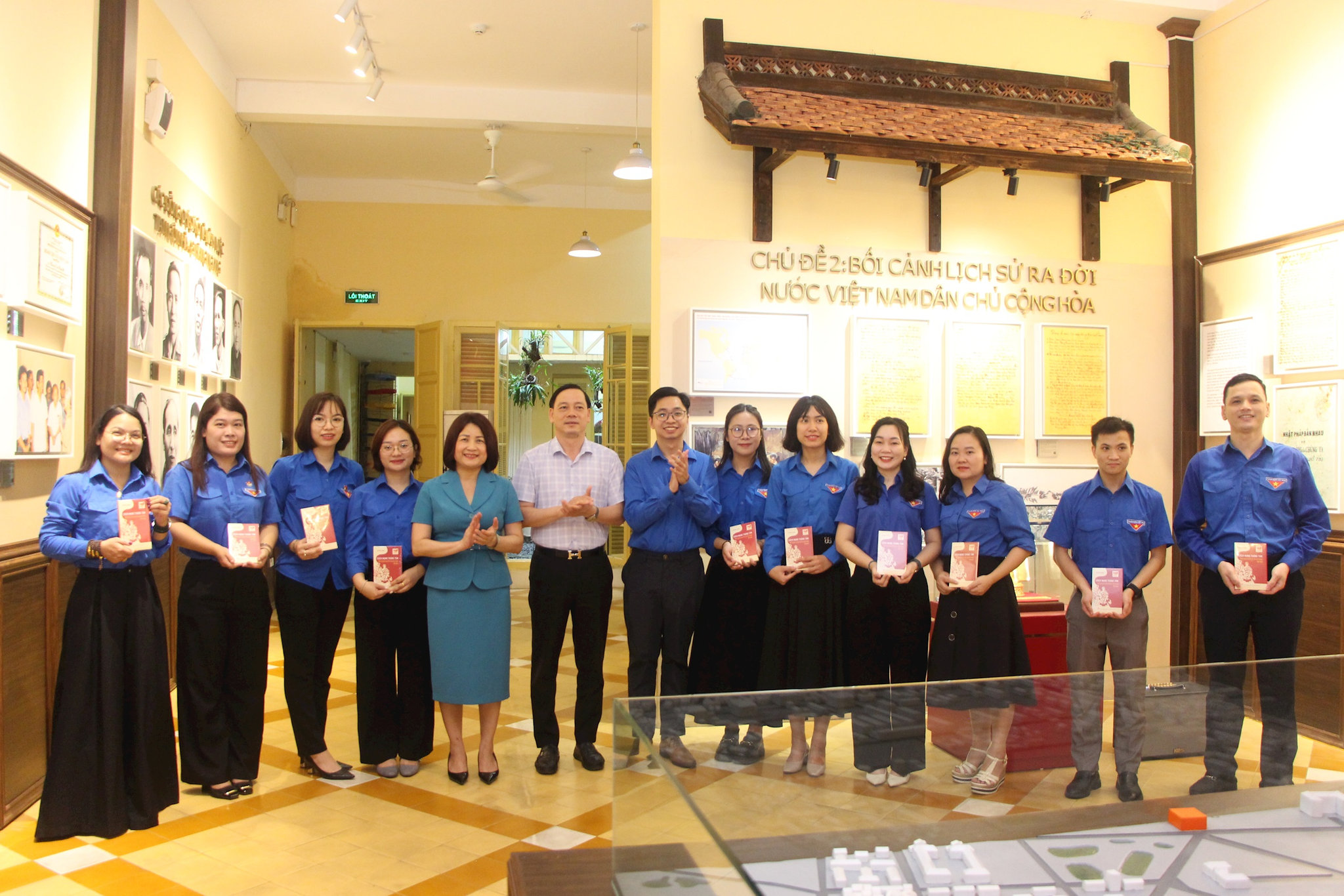 Tuổi trẻ các cơ quan Đảng Hà Nội sinh hoạt chính trị tại “địa chỉ đỏ” 48 Hàng Ngang
