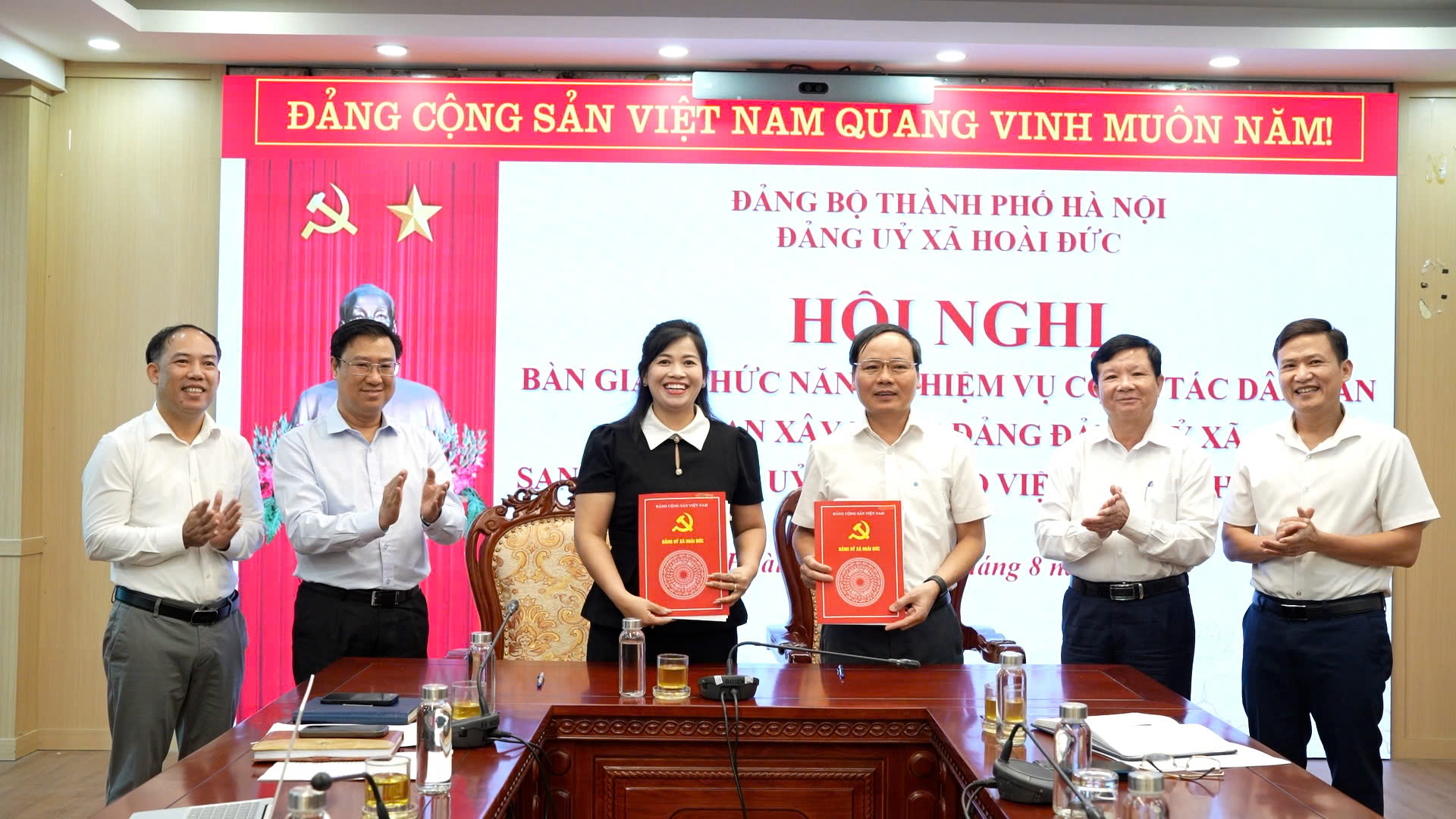 Xã Hoài Đức bàn giao công tác tham mưu Dân vận về cơ quan Ủy ban MTTQ Việt Nam xã, tăng kết nối với nhân dân từ cơ sở