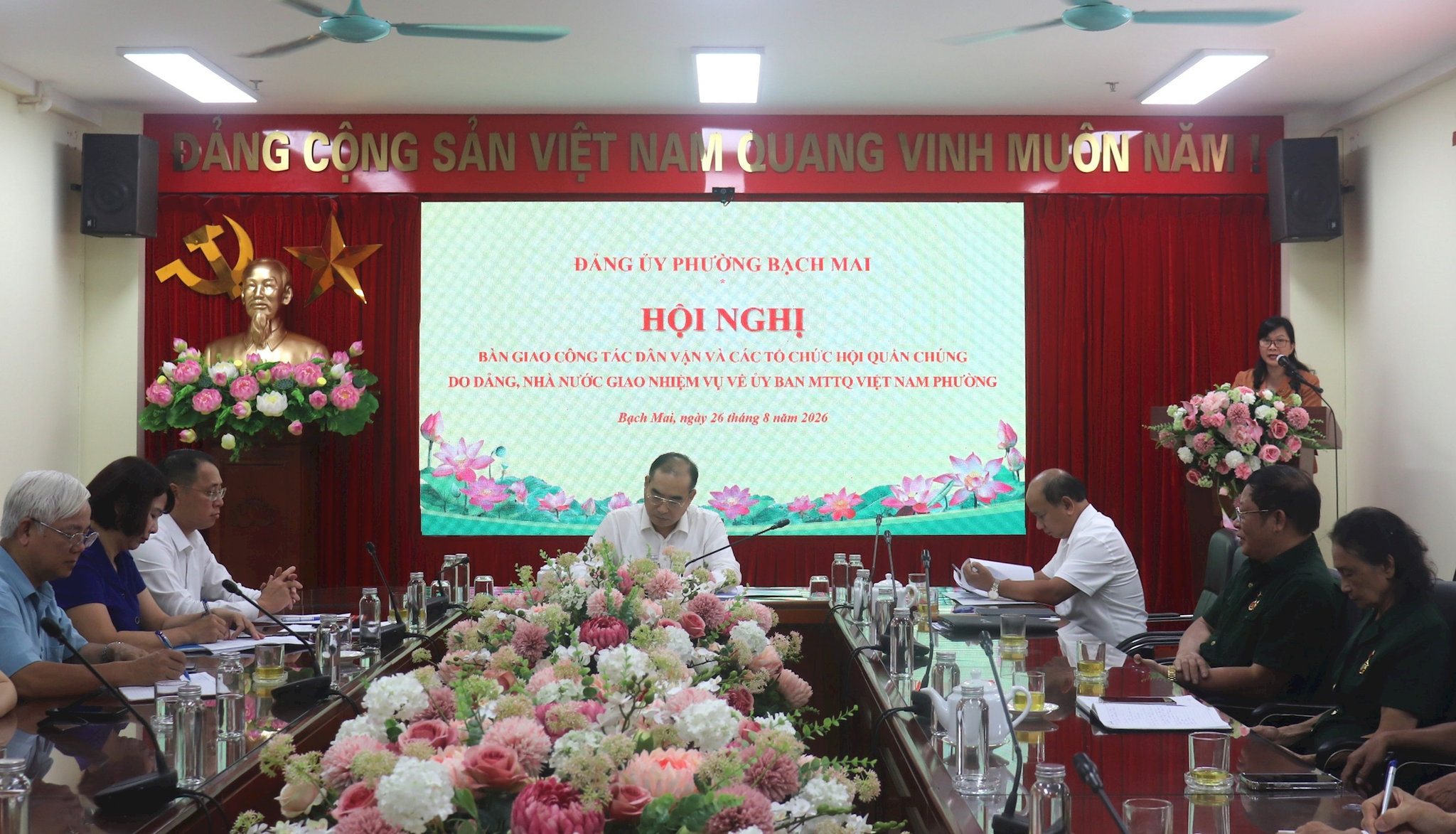 Phường Bạch Mai chuyển giao công tác dân vận và 5 hội quần chúng về Ủy ban MTTQ Việt Nam phường