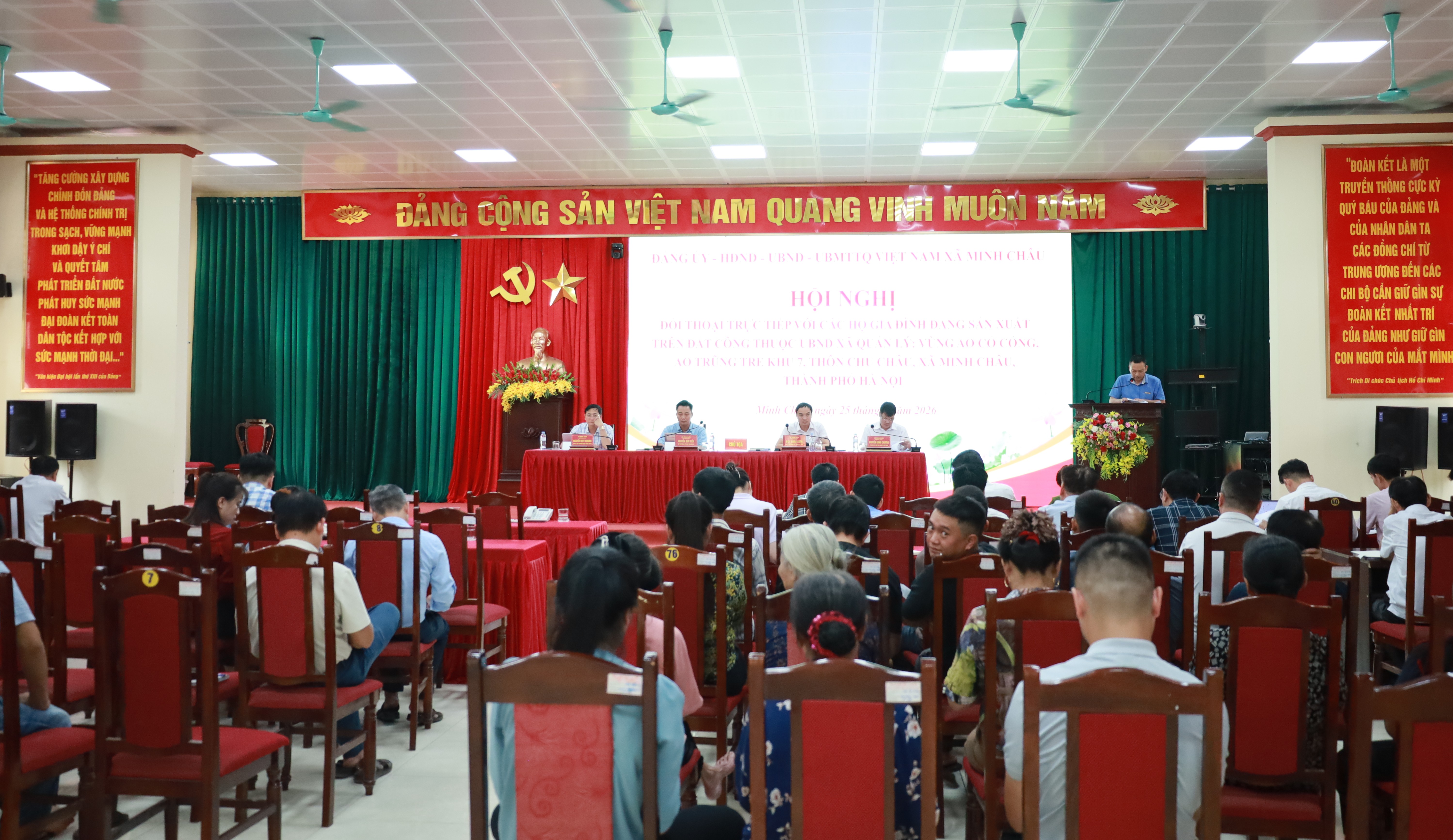 Xã Minh Châu tăng cường đối thoại, tạo đồng thuận bàn giao đất công phục vụ triển khai dự án