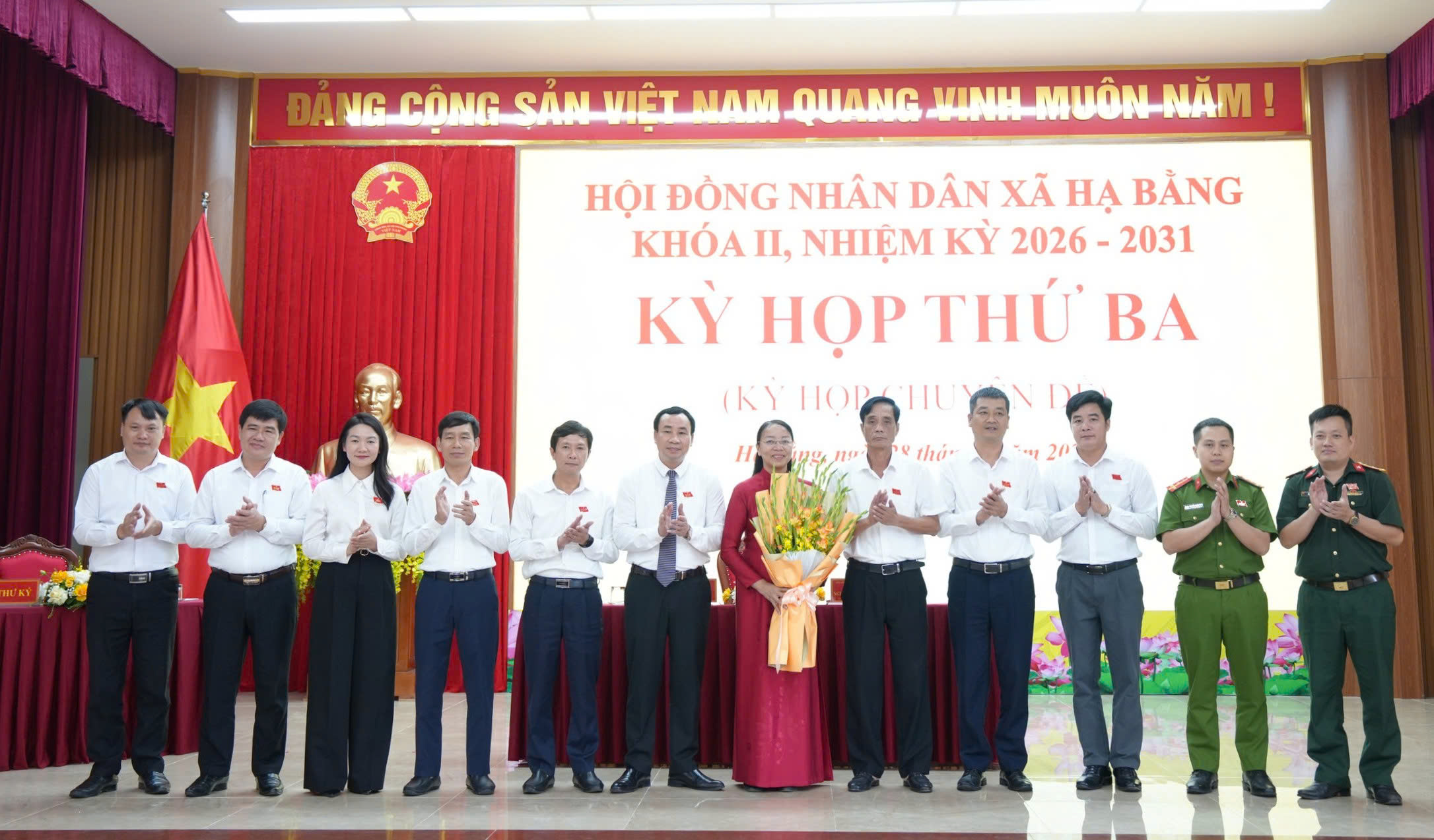 Xã Hạ Bằng kiện toàn Chủ tịch HĐND, thông qua các nghị quyết về đầu tư công