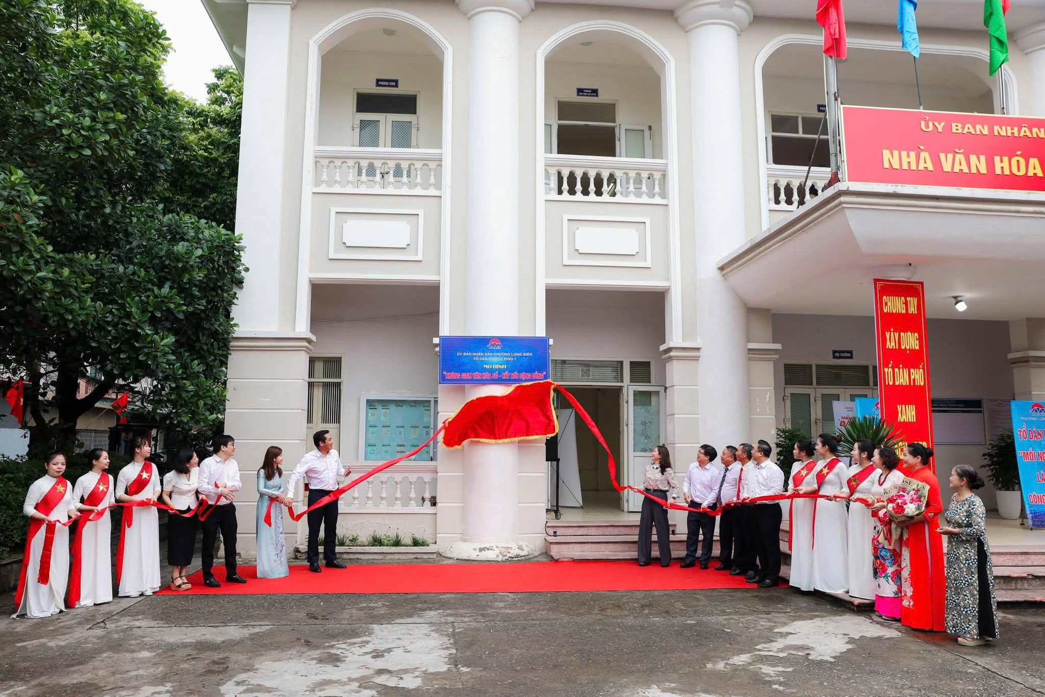 Phường Long Biên ra mắt “Không gian văn hóa số - Kết nối cộng đồng”