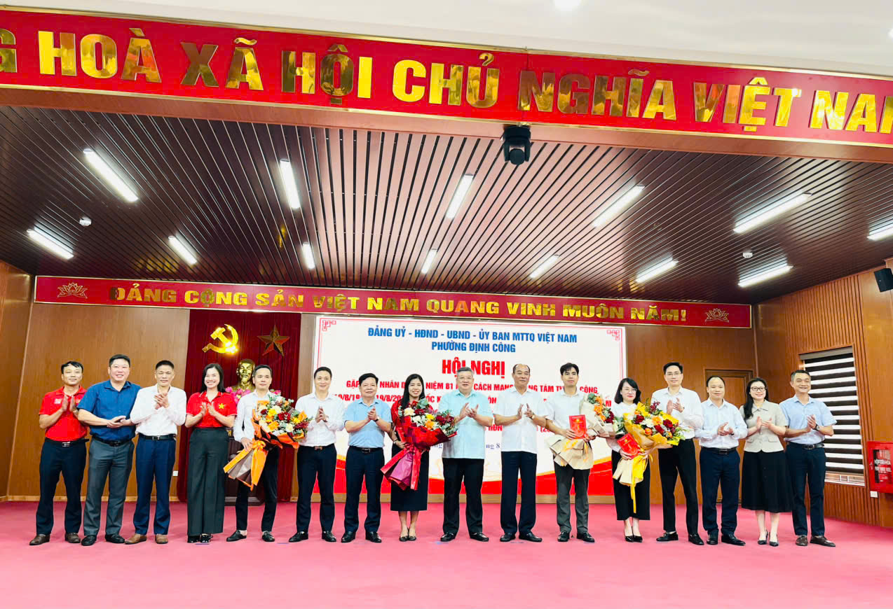 Phường Định Công phát huy truyền thống các ngành, nâng chất lượng phục vụ nhân dân