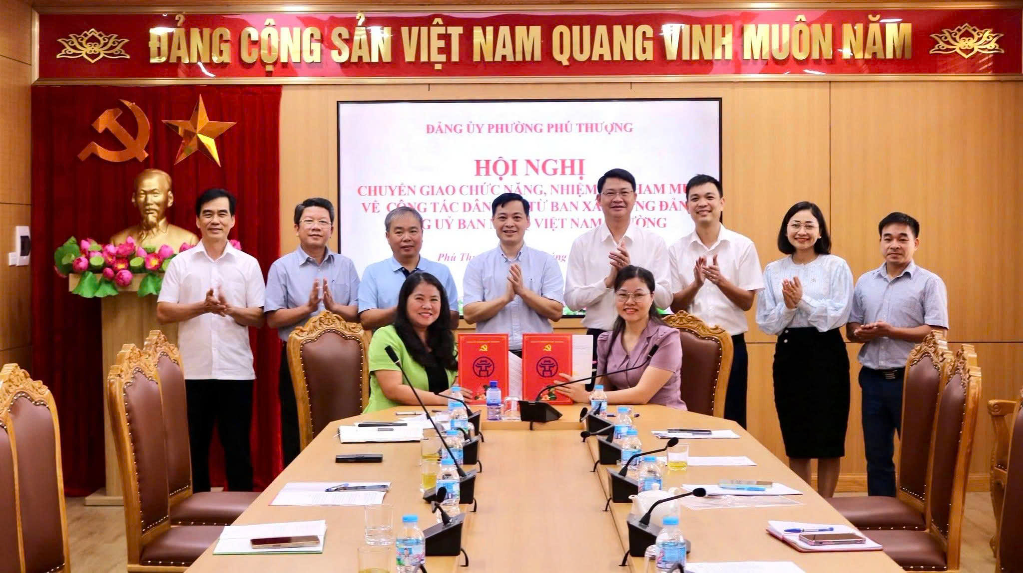 Phường Phú Thượng chuyển giao nhiệm vụ dân vận, bảo đảm công việc thông suốt, hướng mạnh về cơ sở