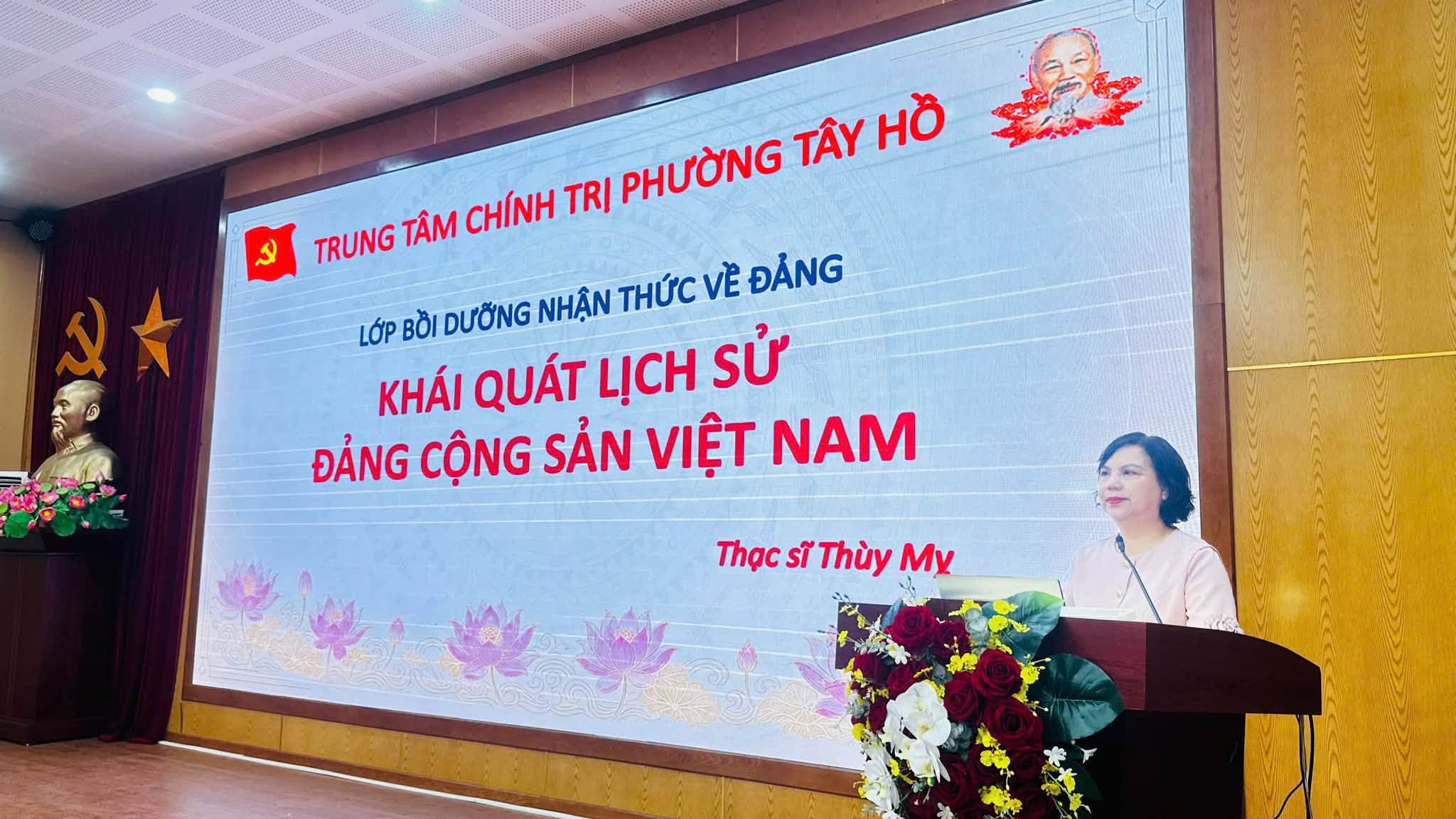Phường Hồng Hà bồi đắp lý tưởng, tạo nguồn phát triển đảng viên từ quần chúng ưu tú