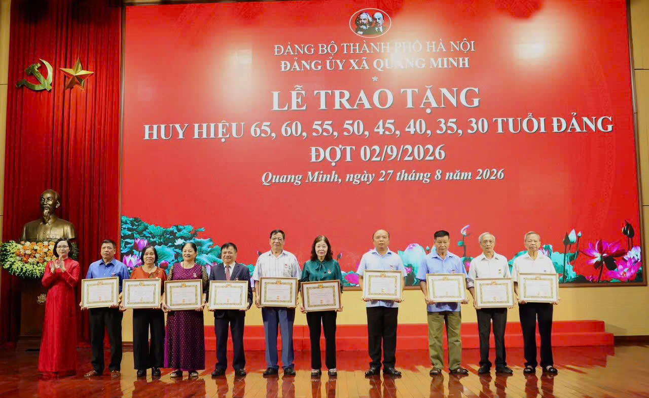 Xã Quang Minh tôn vinh những chặng đường cống hiến, bồi đắp sức mạnh xây dựng Đảng