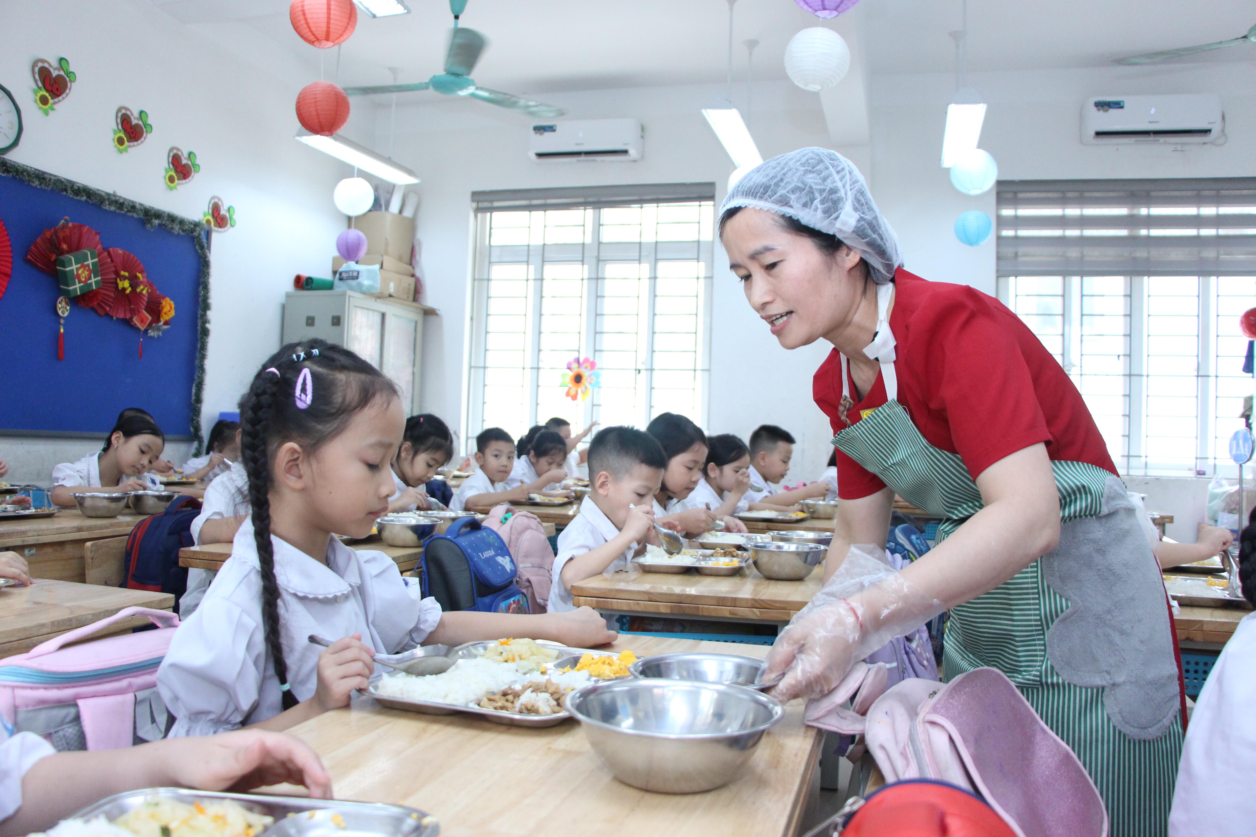 Hà Nội siết chặt an toàn thực phẩm bếp ăn trường học trước khai giảng năm học 2026-2027
