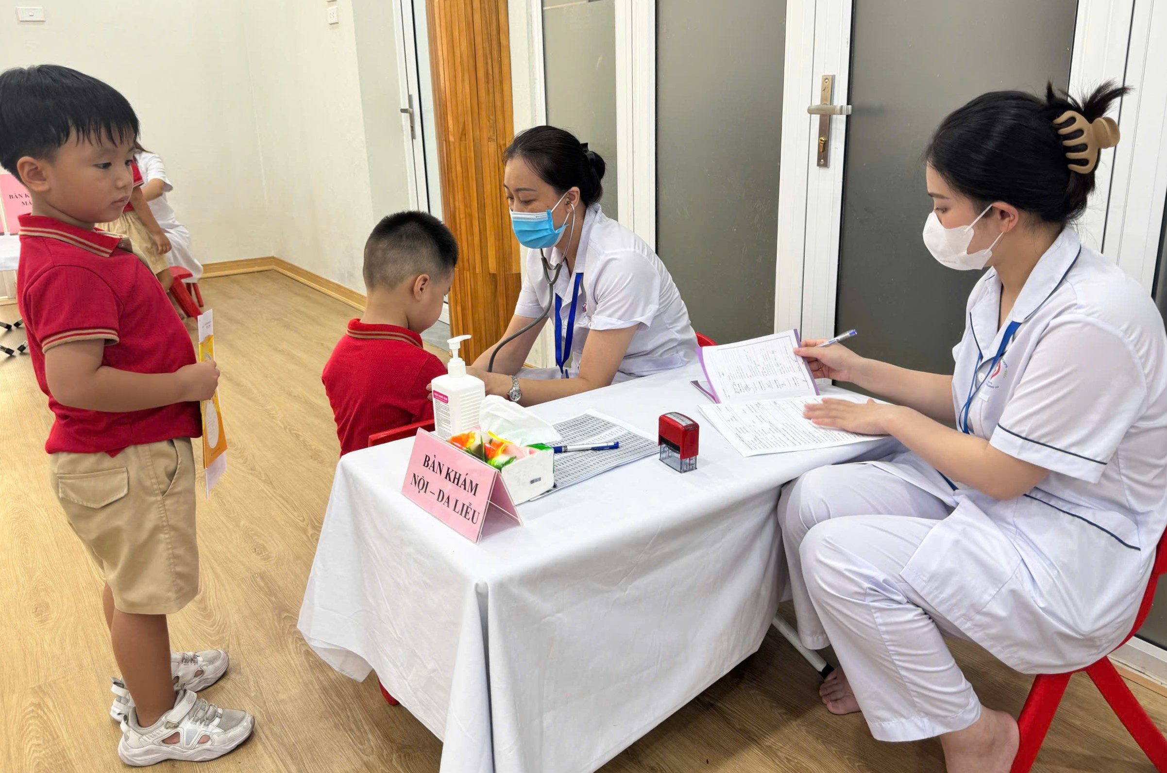 Hà Nội tạo đột phá trong chăm sóc sức khỏe toàn dân và nâng cao năng lực y tế cơ sở