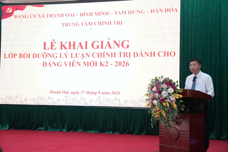 Bồi đắp bản lĩnh chính trị, trách nhiệm người đảng viên trong giai đoạn mới