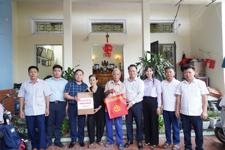 Phường Chương Mỹ nối dài mạch nguồn tri ân, chăm lo người có công dịp Quốc khánh 02-9