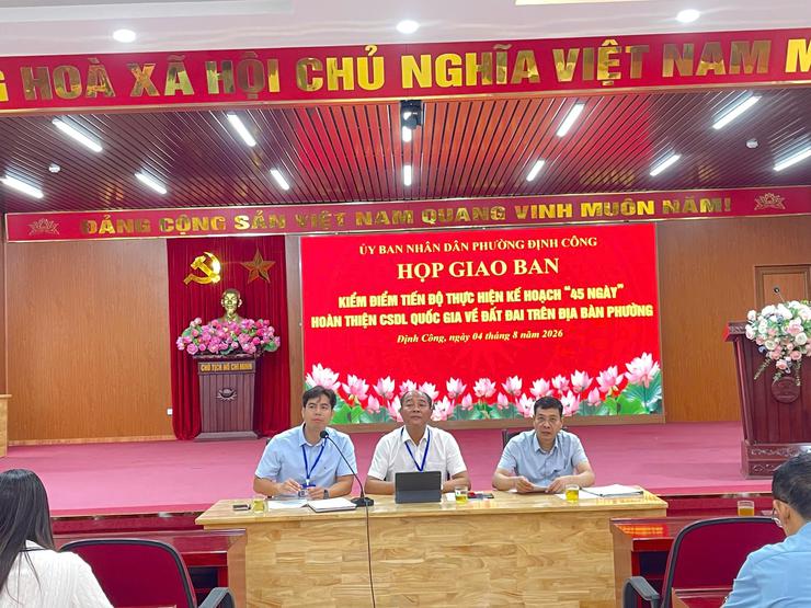 Phường Định Công tăng tốc hoàn thiện cơ sở dữ liệu đất đai, quyết tâm cán đích Chiến dịch “45 ngày” đúng tiến độ