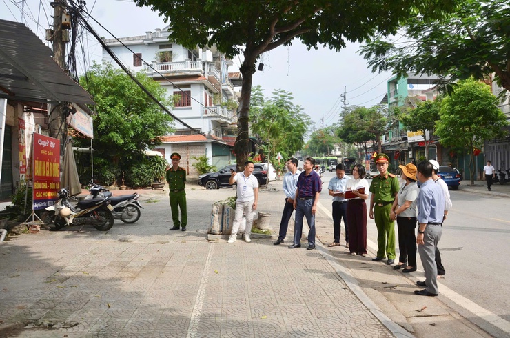 HĐND phường Tùng Thiện giám sát thực hiện “05 điểm nghẽn”, thúc đẩy giải pháp xử lý trật tự đô thị và hạ tầng đồng bộ