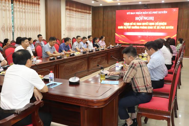 Xã Phú Xuyên kiện toàn lãnh đạo Phòng Kinh tế, bổ nhiệm Phó Trưởng phòng đáp ứng yêu cầu nhiệm vụ giai đoạn mới
