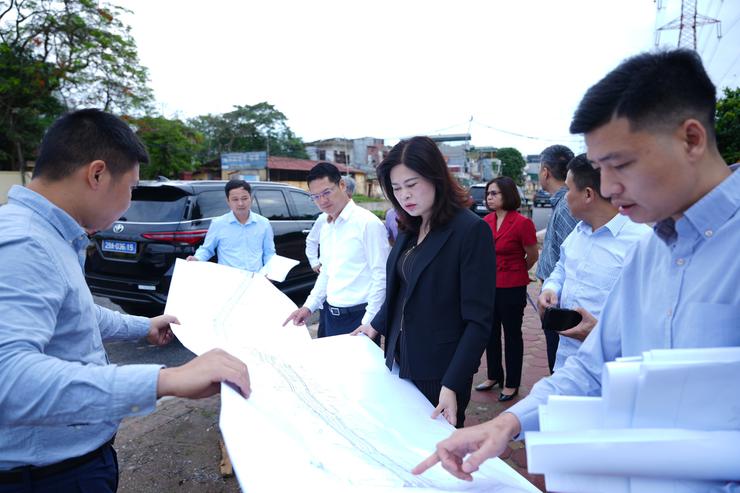 Xã Phù Đổng kiểm tra tiến độ các dự án giao thông trọng điểm, chỉ đạo chỉnh trang phục vụ Lễ hội Gióng năm 2026