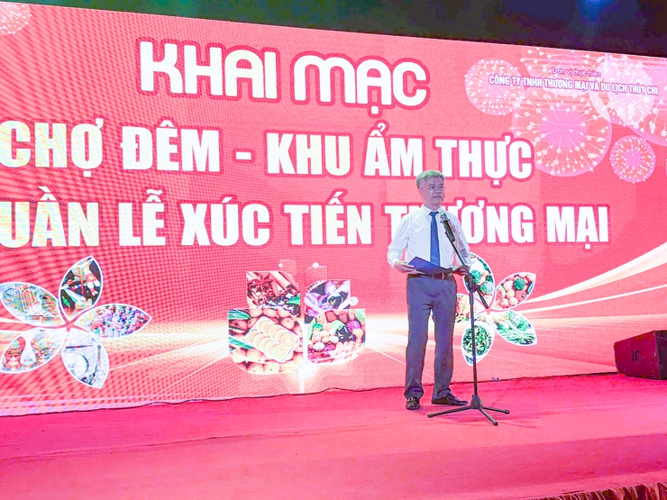 Xã Phù Đổng khai mạc thí điểm Khu ẩm thực - chợ đêm và hội chợ xúc tiến thương mại