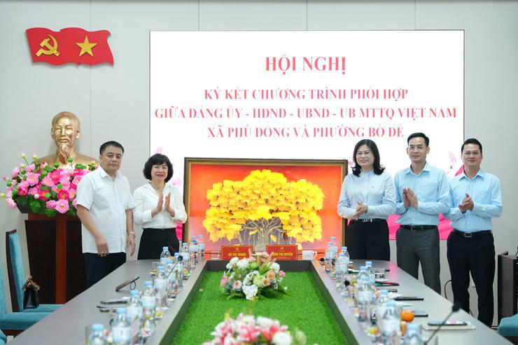 Xã Phù Đổng và phường Bồ Đề thiết lập cơ chế phối hợp toàn diện, mở rộng không gian liên kết phát triển giai đoạn 2026-2030