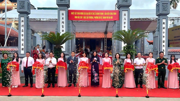 Phường Bồ Đề khánh thành, gắn biển công trình tu bổ Đình Bắc Cầu 1, gìn giữ giá trị di sản giữa lòng đô thị