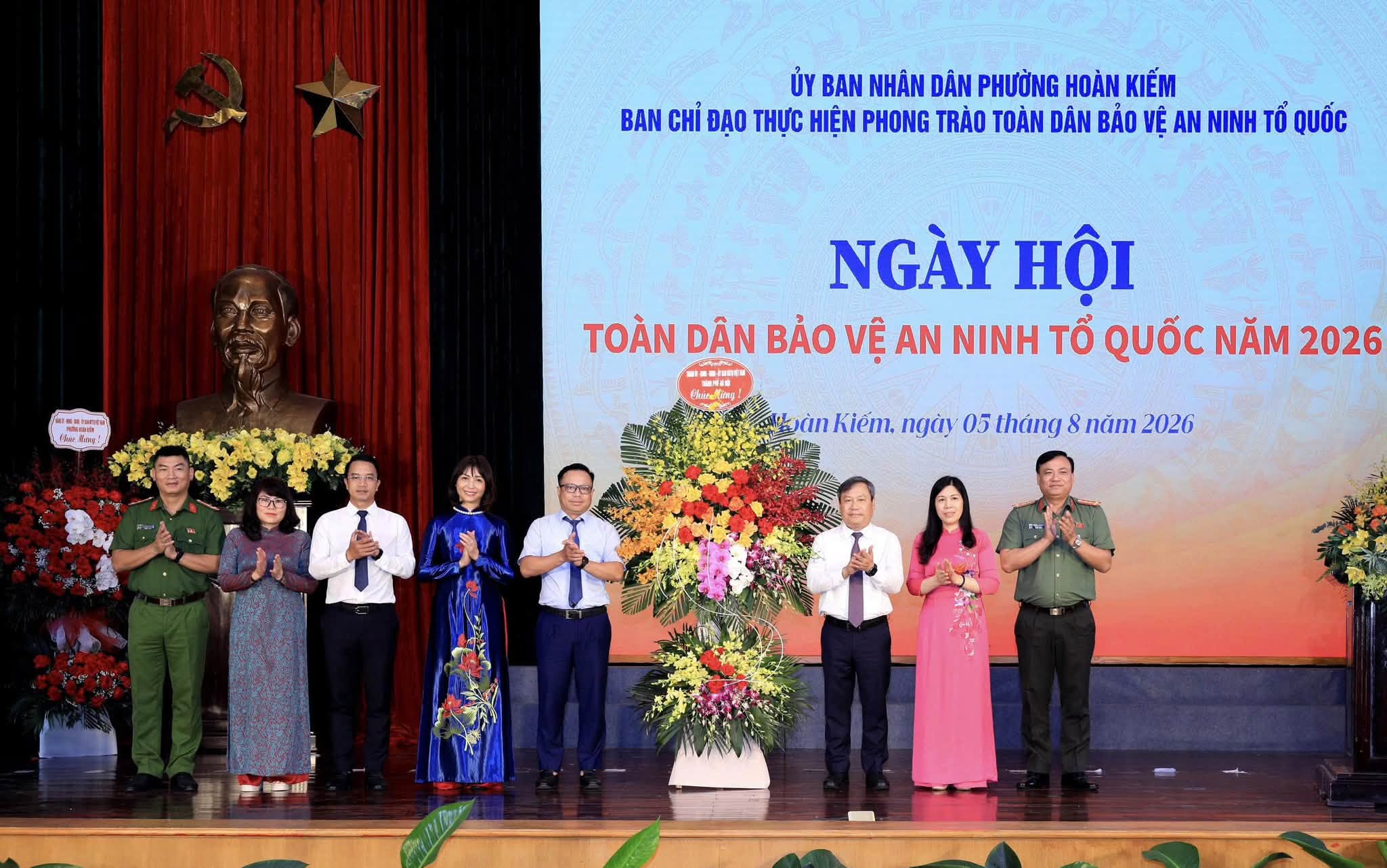 Phấn đấu đưa Hoàn Kiếm trở thành địa bàn tiêu biểu về an ninh, an toàn, kỷ cương, văn minh và thân thiện