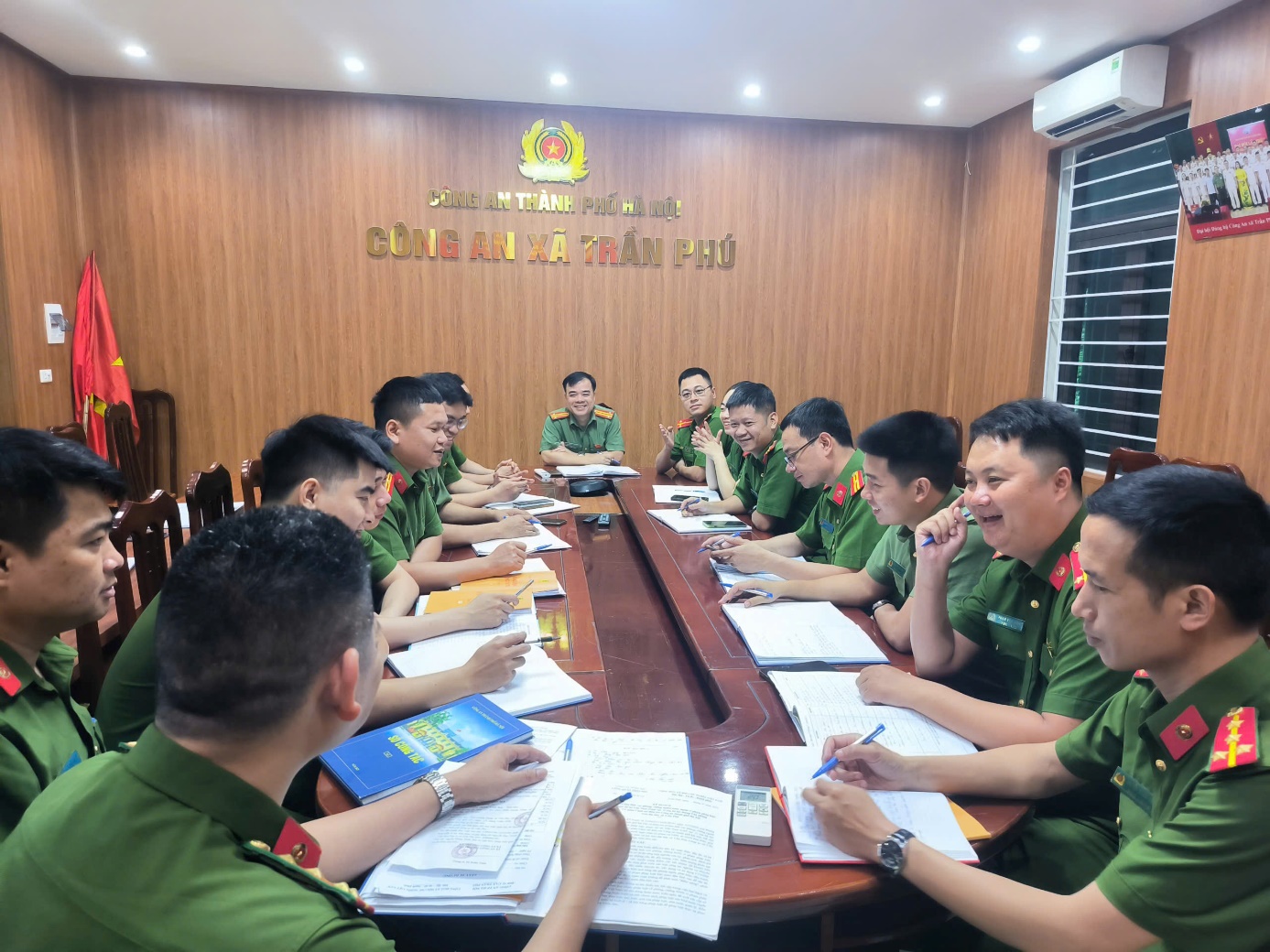 Công an xã Trần Phú đẩy mạnh sinh hoạt chính trị, lan tỏa phong trào thi đua “Ba nhất”