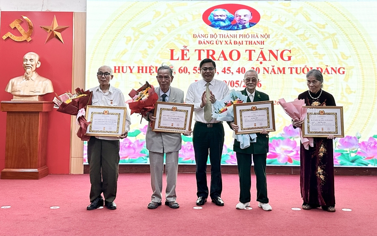 Đảng bộ xã Đại Thanh vinh danh 58 đảng viên nhận Huy hiệu Đảng, lan tỏa truyền thống cống hiến vì sự nghiệp cách mạng