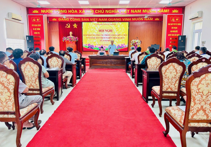 Xã Nam Phù siết chặt kỷ cương quản lý, quyết tâm xử lý dứt điểm các "điểm nghẽn" và nâng cao hiệu quả công tác phòng cháy, chữa cháy