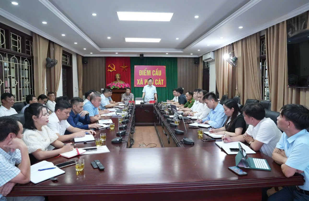 Xã Phú Cát kiện toàn tổ chức đảng, hoàn thiện cơ chế quản lý cán bộ sau sắp xếp bộ máy