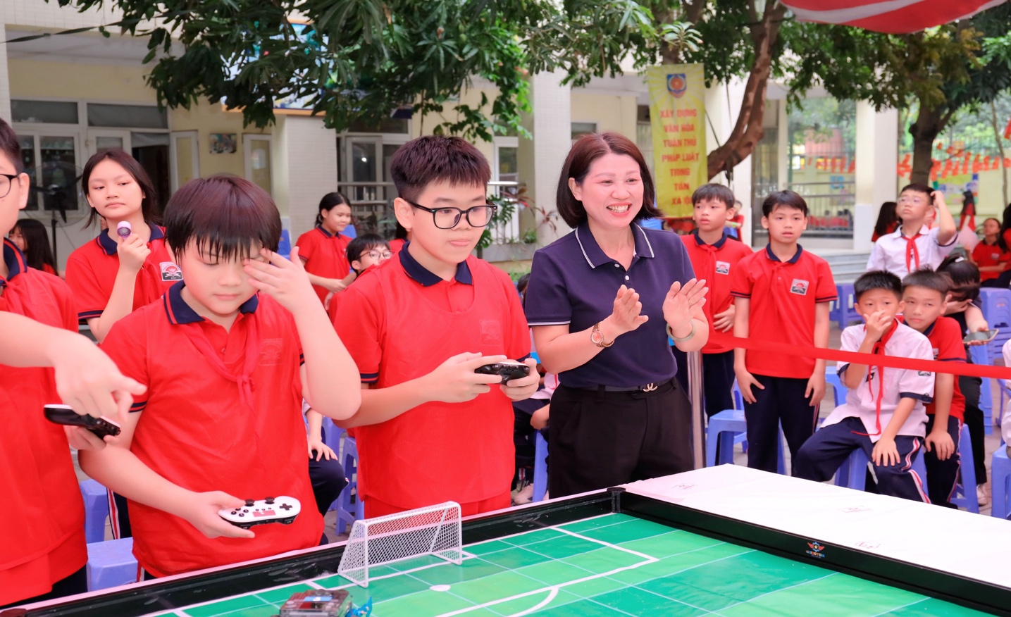 Trường THCS Dịch Vọng Hậu (phường Cầu Giấy) lan tỏa đam mê khoa học qua Ngày hội STEM & Robotics Festival 2026