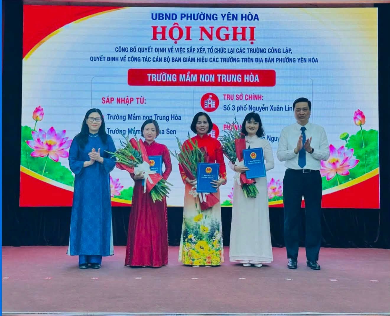 Phường Yên Hòa kiện toàn hệ thống trường công lập sau sắp xếp, trao quyết định thành lập và bổ nhiệm đội ngũ quản lý