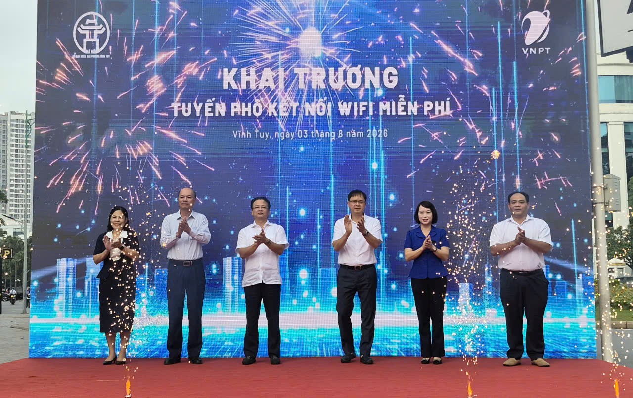 Phường Vĩnh Tuy tăng tốc chuyển đổi số với hạ tầng số mới và chiến dịch 100 ngày hành động