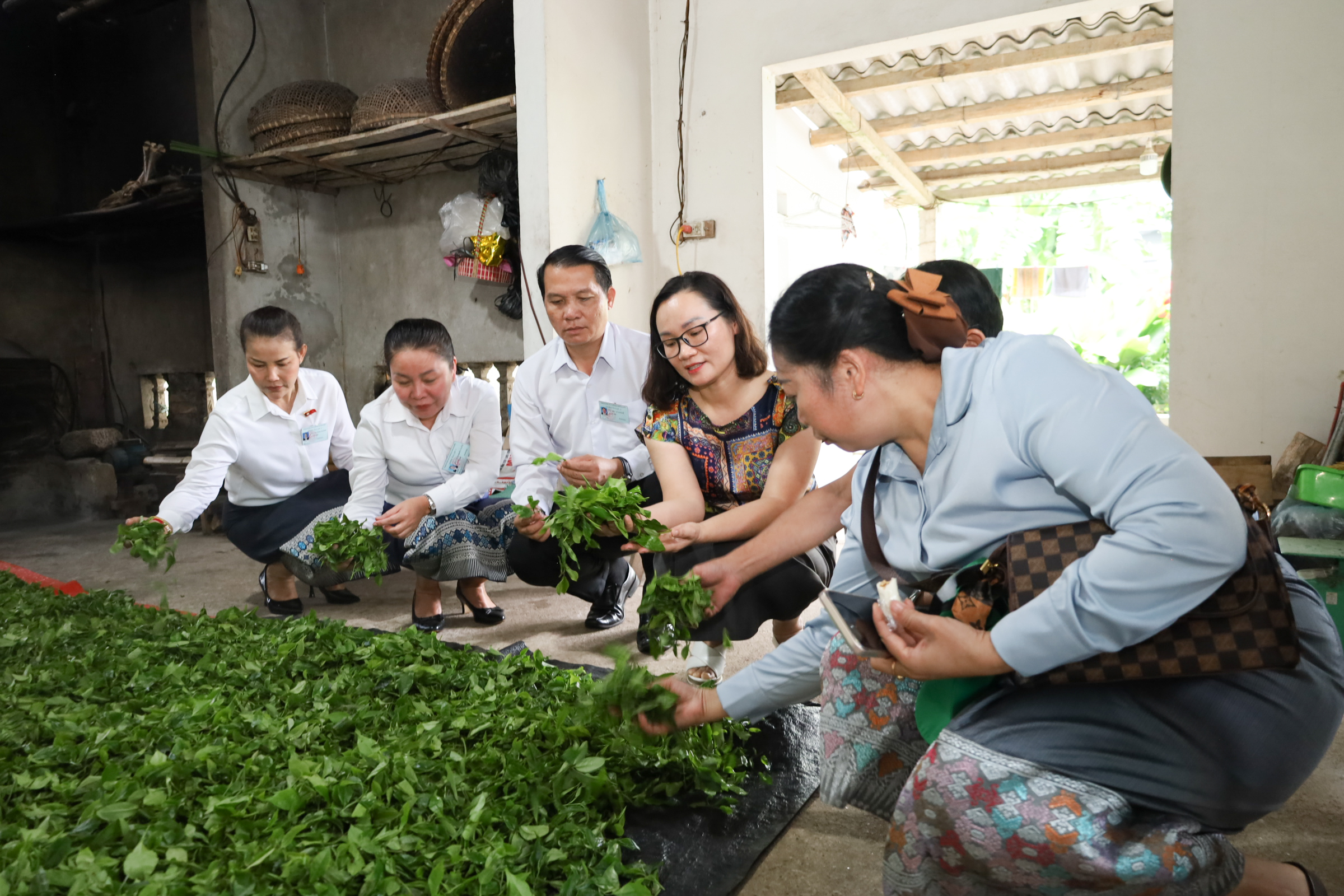 Tăng cường hợp tác quốc tế, chia sẻ kinh nghiệm quản trị cơ sở với Đoàn cán bộ, giảng viên và học viên Trường Chính trị - Hành chính Thủ đô Viêng Chăn