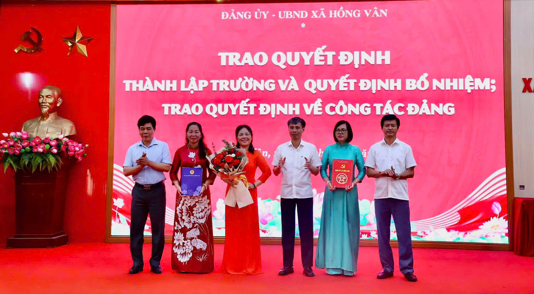 Xã Hồng Vân công bố thành lập 08 trường học sau sắp xếp, kiện toàn tổ chức bộ máy ngành Giáo dục