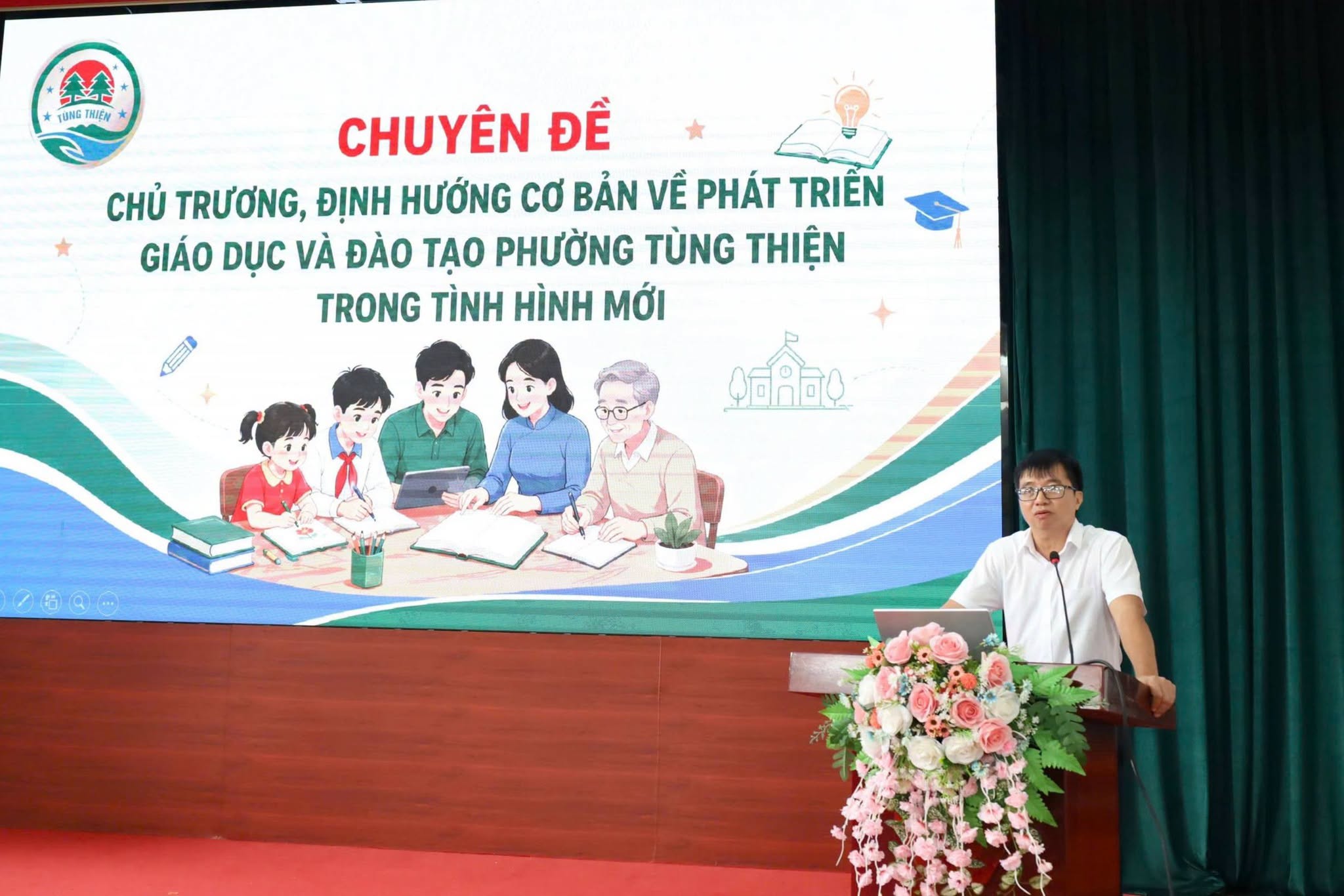 Phường Tùng Thiện nâng cao bản lĩnh chính trị cho đội ngũ nhà giáo qua lớp bồi dưỡng lý luận chính trị hè năm 2026