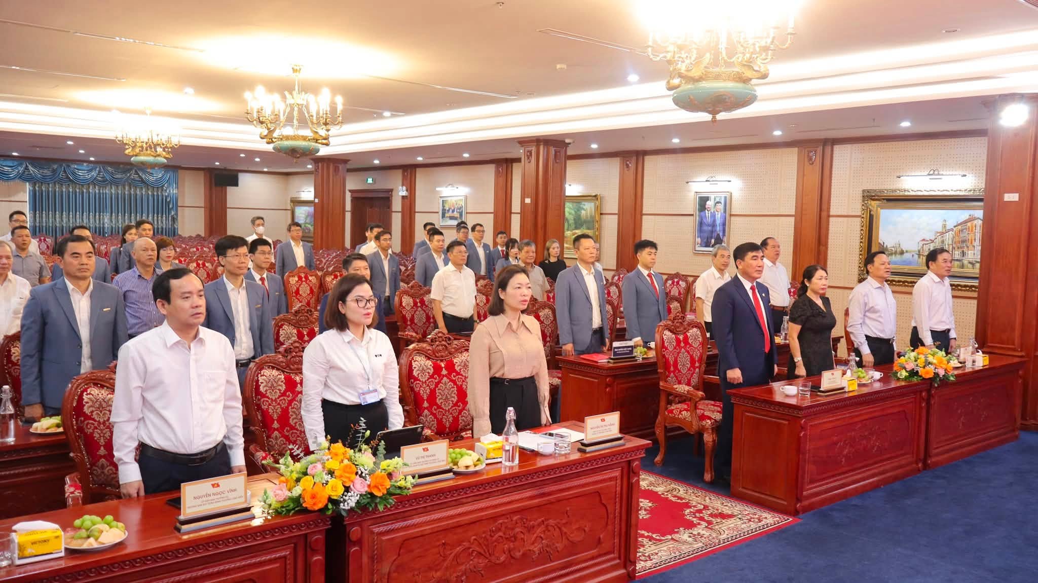 Phường Long Biên nâng cao chất lượng tổ chức Đảng trong doanh nghiệp tư nhân, kết nạp thêm đảng viên mới tại Tập đoàn Hateco