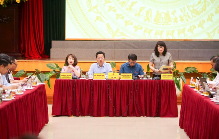 Cử tri phường Hoàn Kiếm và phường Cửa Nam kiến nghị làm rõ lộ trình vùng phát thải thấp, siết chặt quản lý đô thị