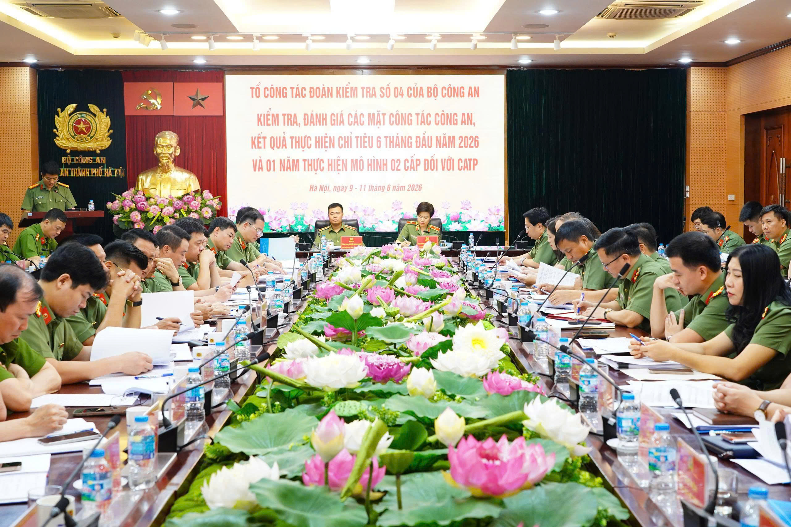 Đoàn kiểm tra số 04 Bộ Công an làm việc với CATP Hà Nội, đánh giá kết quả thực hiện nhiệm vụ 6 tháng đầu năm