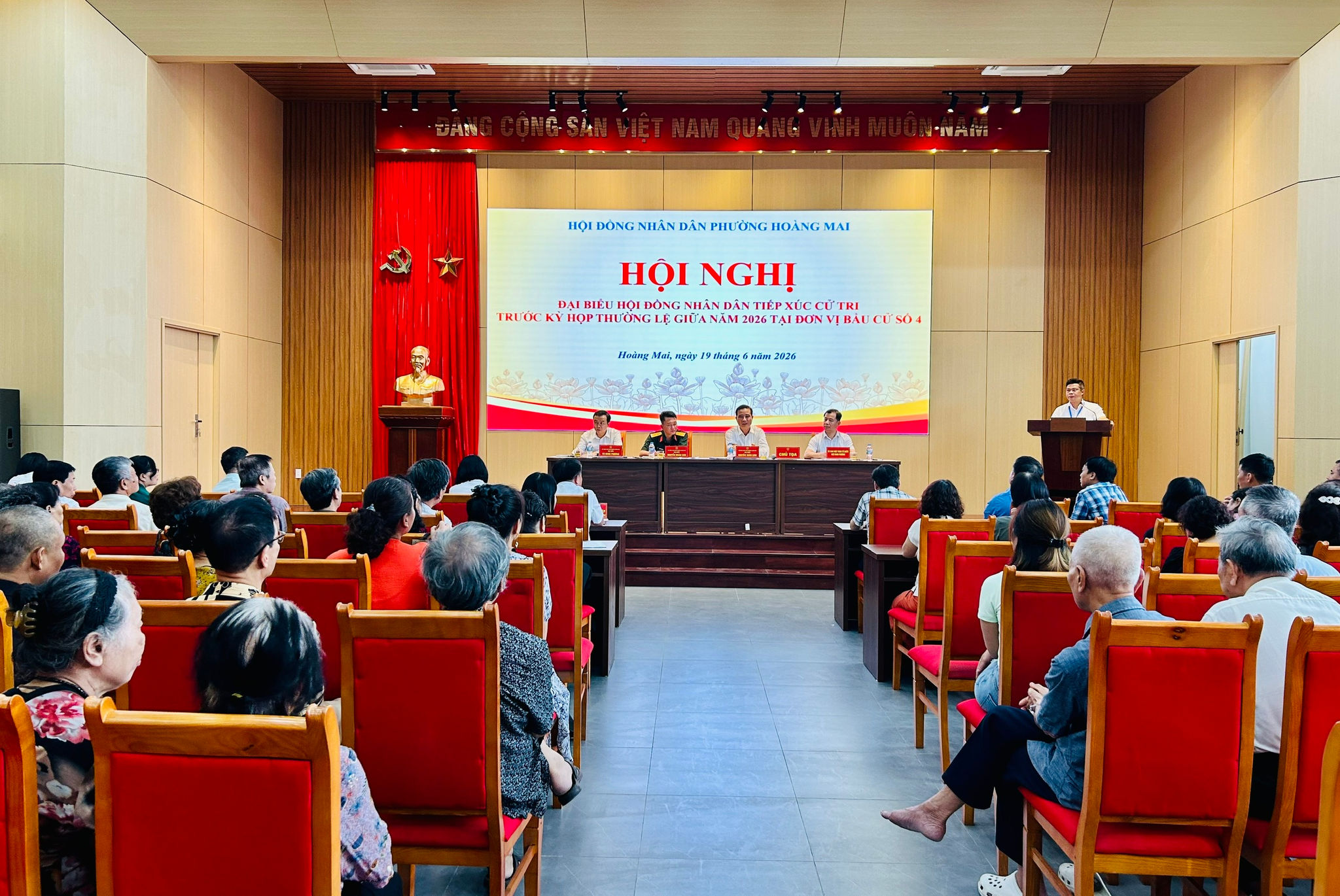 Phường Hoàng Mai quyết liệt tháo gỡ kiến nghị cử tri, ấn định thời hạn xử lý từng nhiệm vụ dân sinh