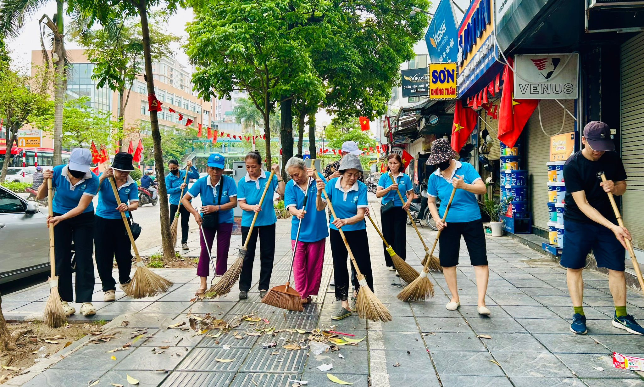 Phường Hoàng Mai huy động gần 5.000 người chung tay kiến tạo những khu dân cư xanh - sạch - đẹp