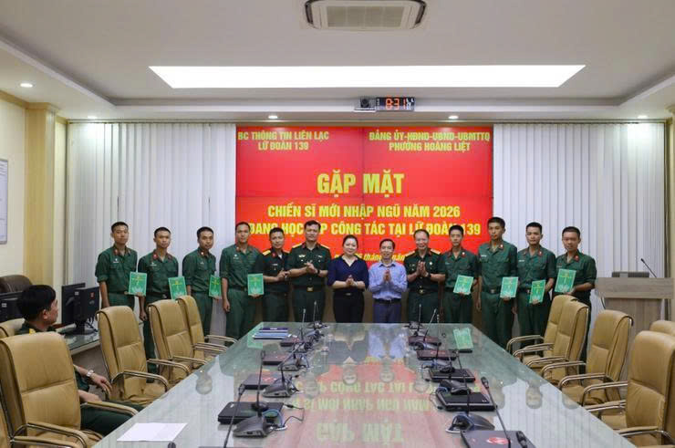 Phường Hoàng Liệt tiếp thêm động lực để tân binh vững vàng rèn luyện trong quân ngũ
