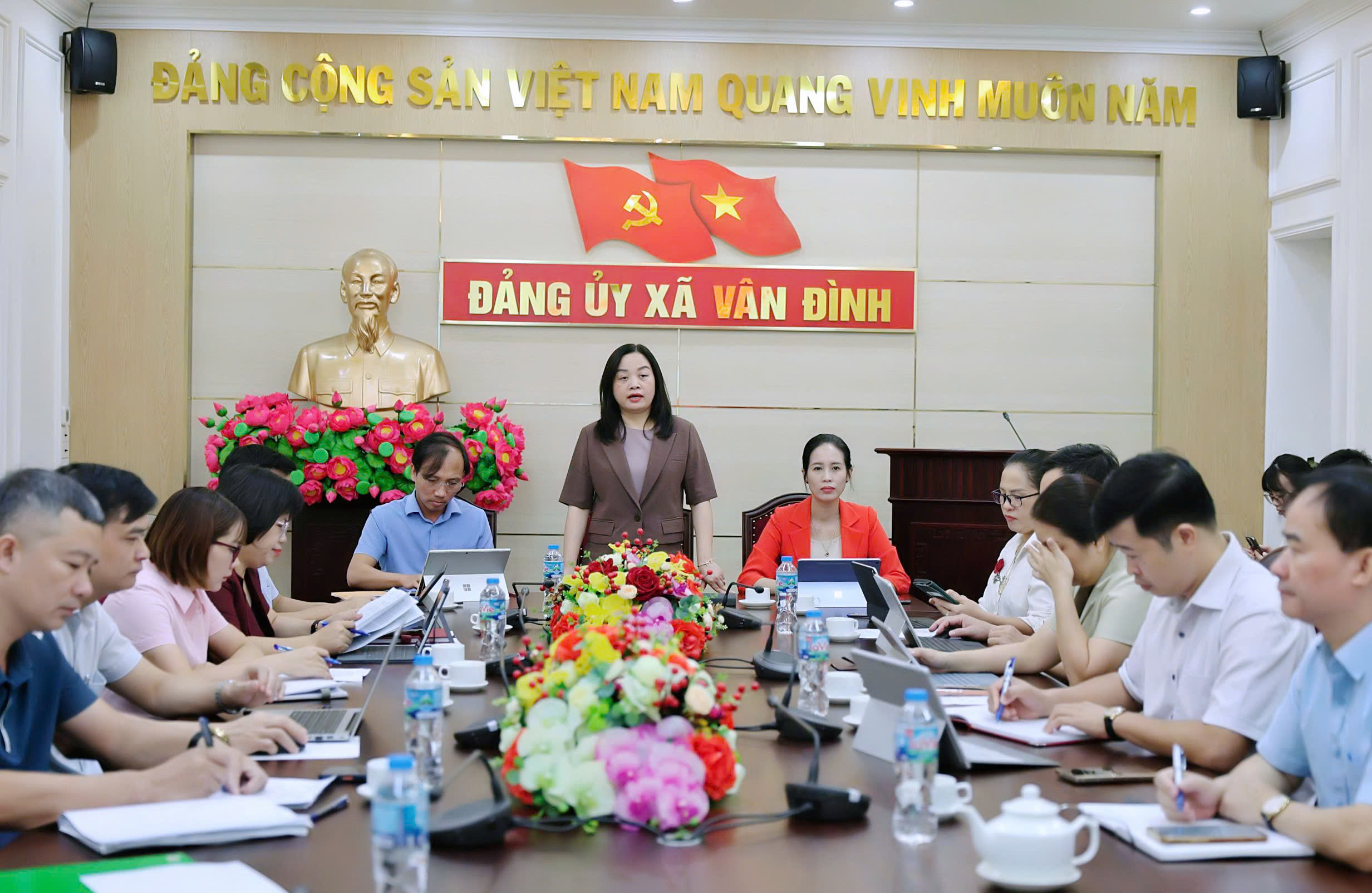 Xã Vân Đình tập trung tháo gỡ điểm nghẽn, đẩy nhanh tiến độ thực hiện nhiệm vụ kinh tế - xã hội các tháng cuối năm 2026