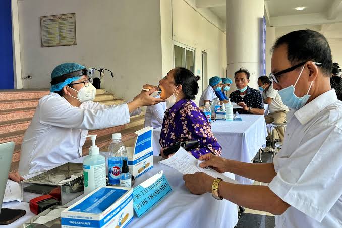 Thành ủy Hà Nội đẩy nhanh tiến độ khám sức khỏe định kỳ, khám sàng lọc miễn phí cho người dân