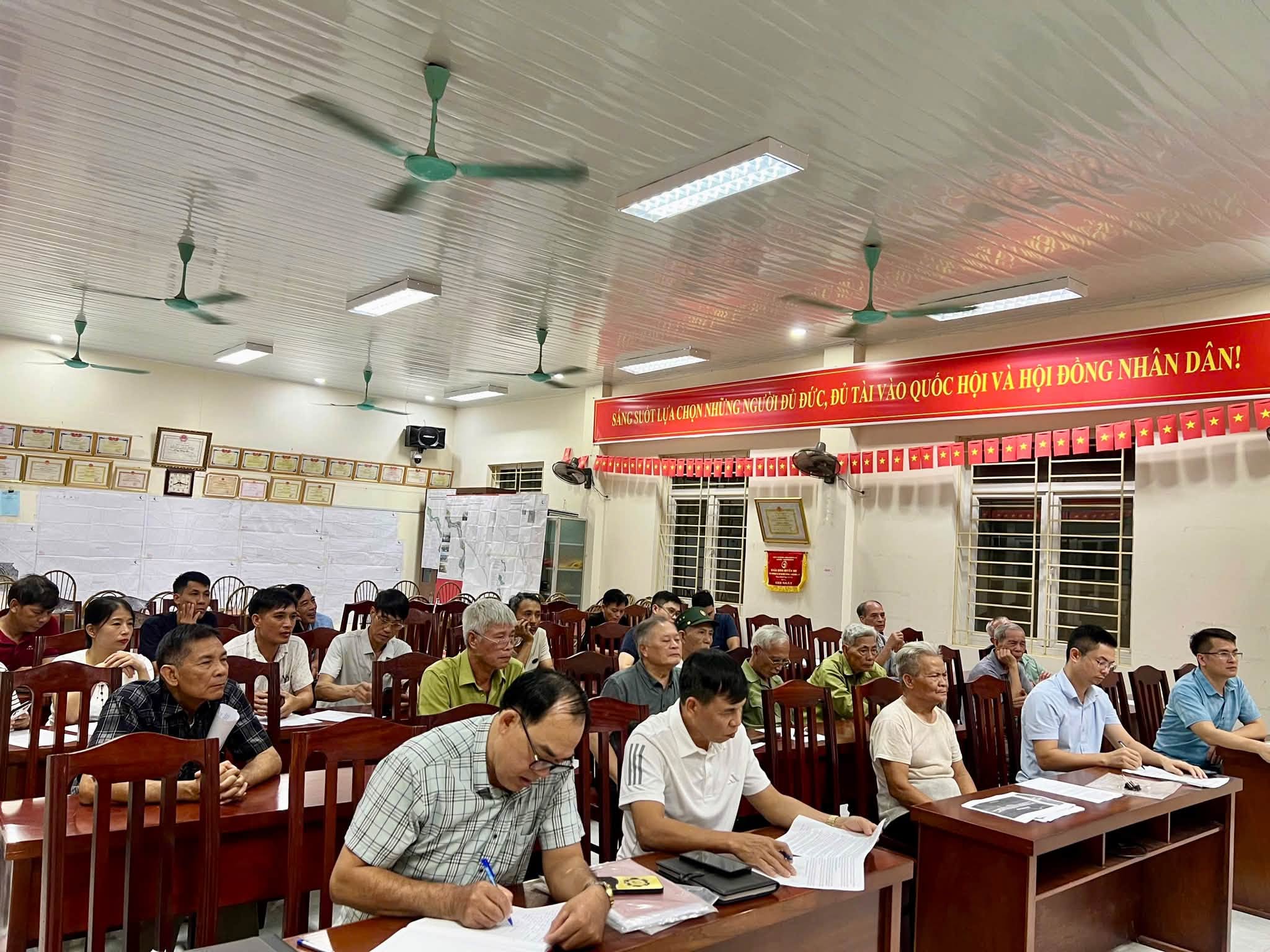 Xã Ô Diên tổ chức sinh hoạt chuyên đề, lấy ý kiến cán bộ, đảng viên về Điều chỉnh tổng thể Quy hoạch phân khu đô thị sông Hồng