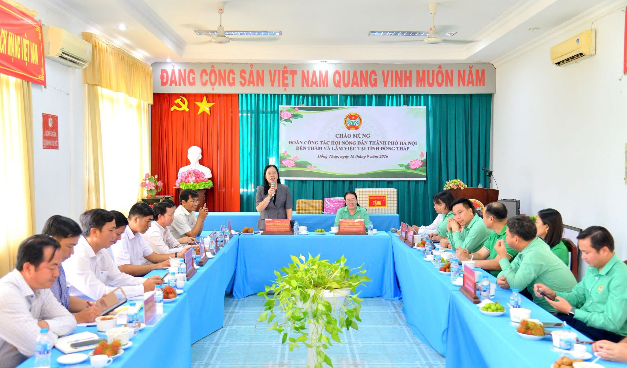 Hội Nông dân thành phố Hà Nội khảo sát mô hình, xúc tiến thương mại tại Đồng Tháp