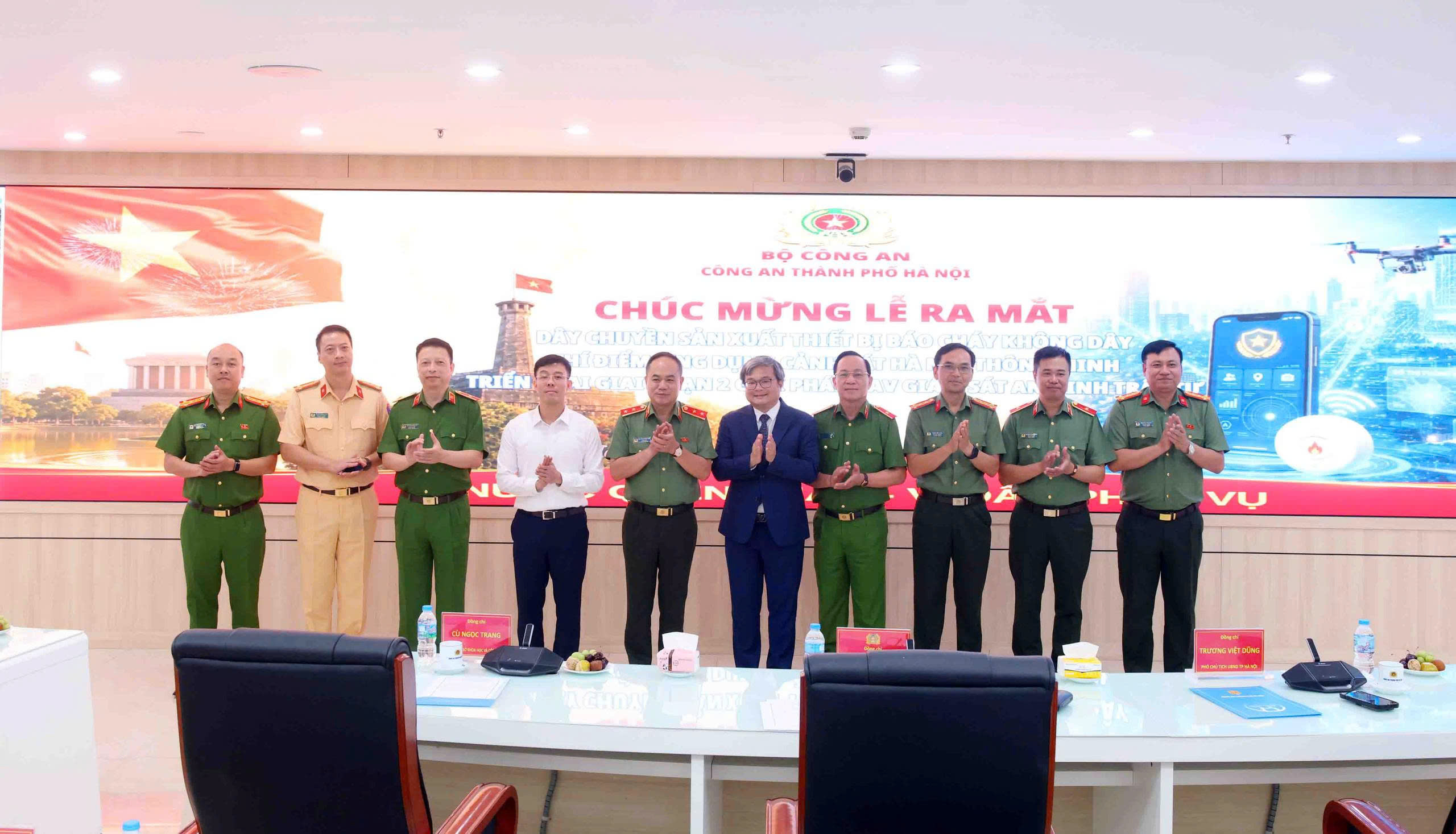Công an thành phố Hà Nội ra mắt ba sản phẩm chuyển đổi số