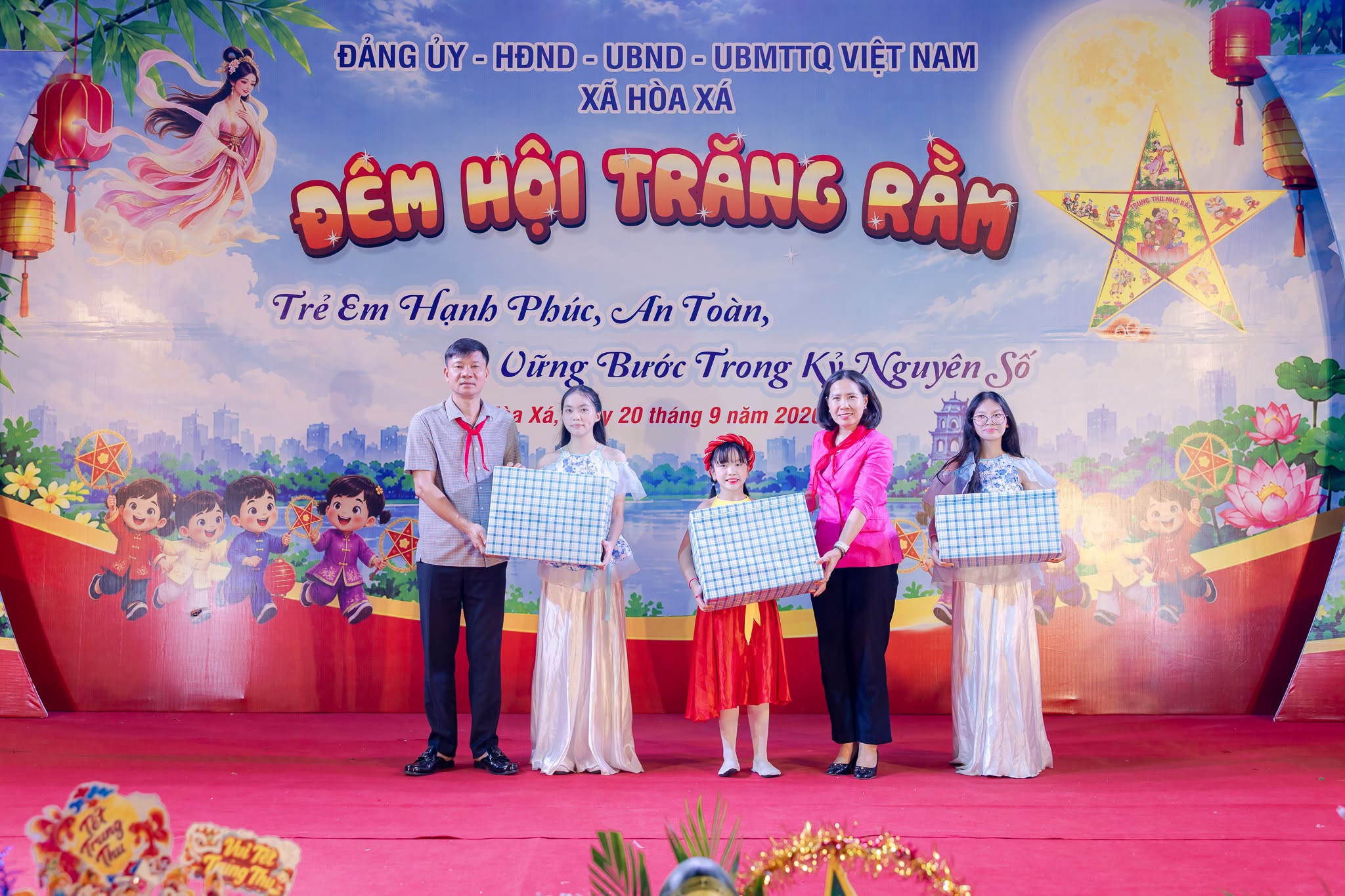 Xã Hòa Xá trao yêu thương trong “Đêm hội Trăng rằm”, chăm lo thiết thực cho trẻ em khó khăn