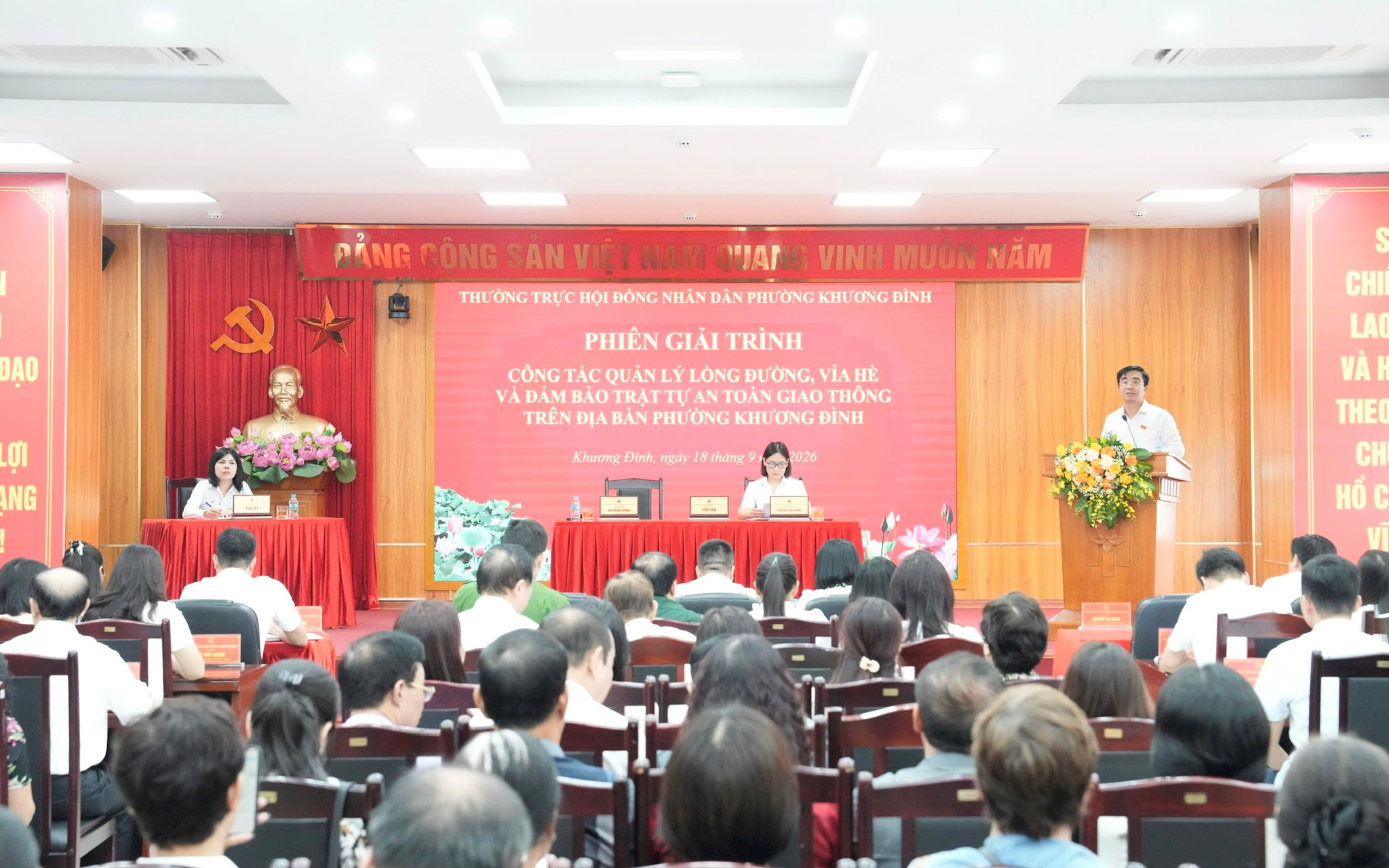 HĐND phường Khương Đình tổ chức phiên giải trình về quản lý lòng đường, vỉa hè và trật tự, an toàn giao thông