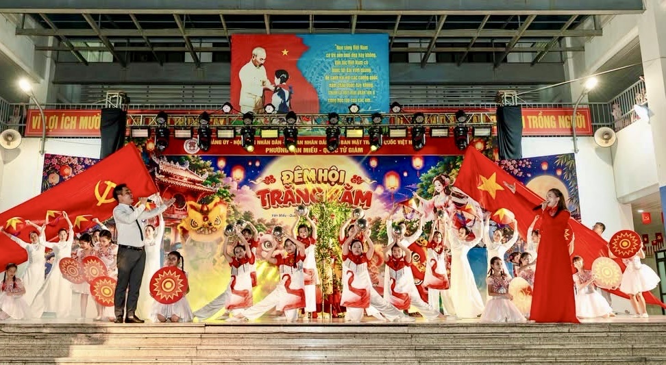 Phường Văn Miếu - Quốc Tử Giám trao 149 suất quà, mang Trung thu ấm áp đến với thiếu nhi