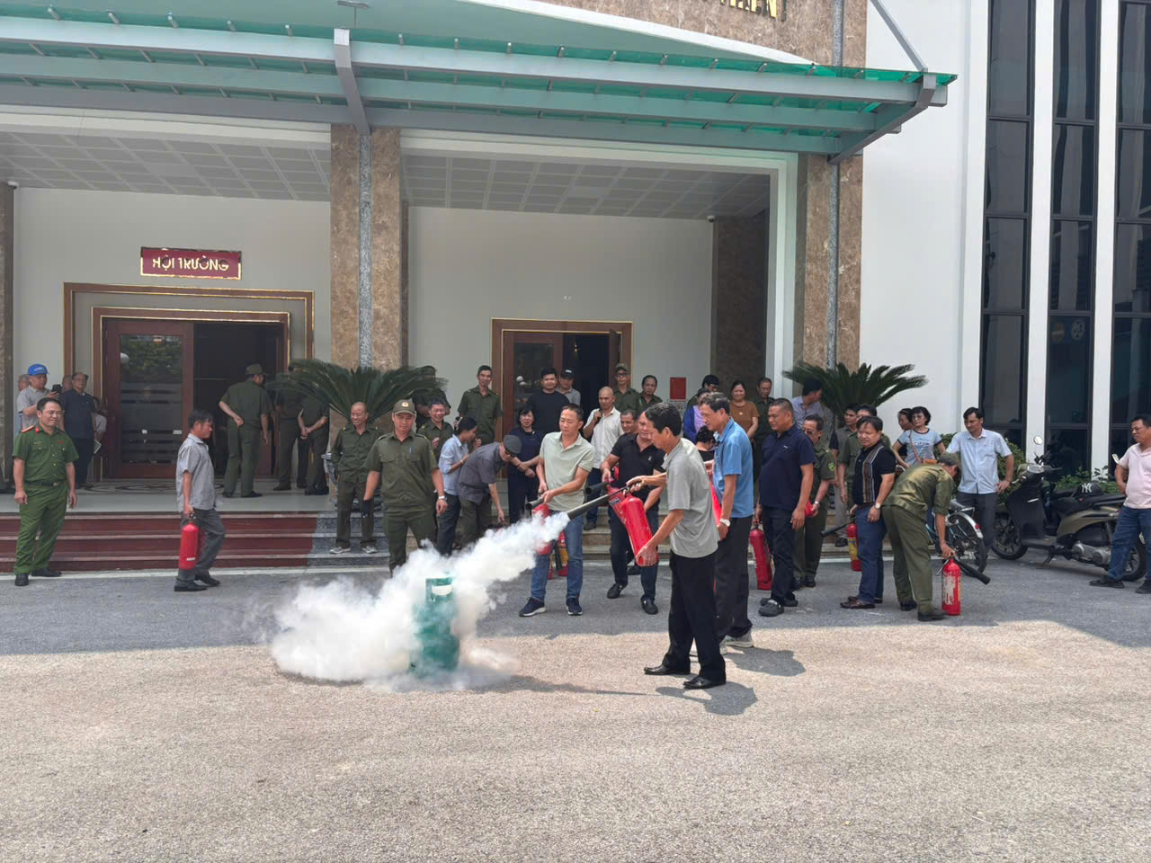 Đội Chữa cháy và cứu nạn, cứu hộ khu vực số 5 tăng cường tập huấn nghiệp vụ phòng cháy, chữa cháy