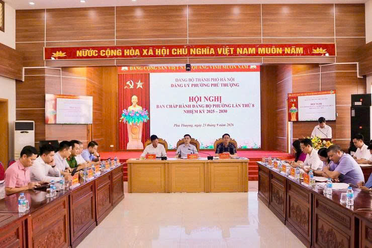 Phường Phú Thượng thống nhất cao về công tác cán bộ và tổ chức lại các phòng chuyên môn thuộc UBND phường