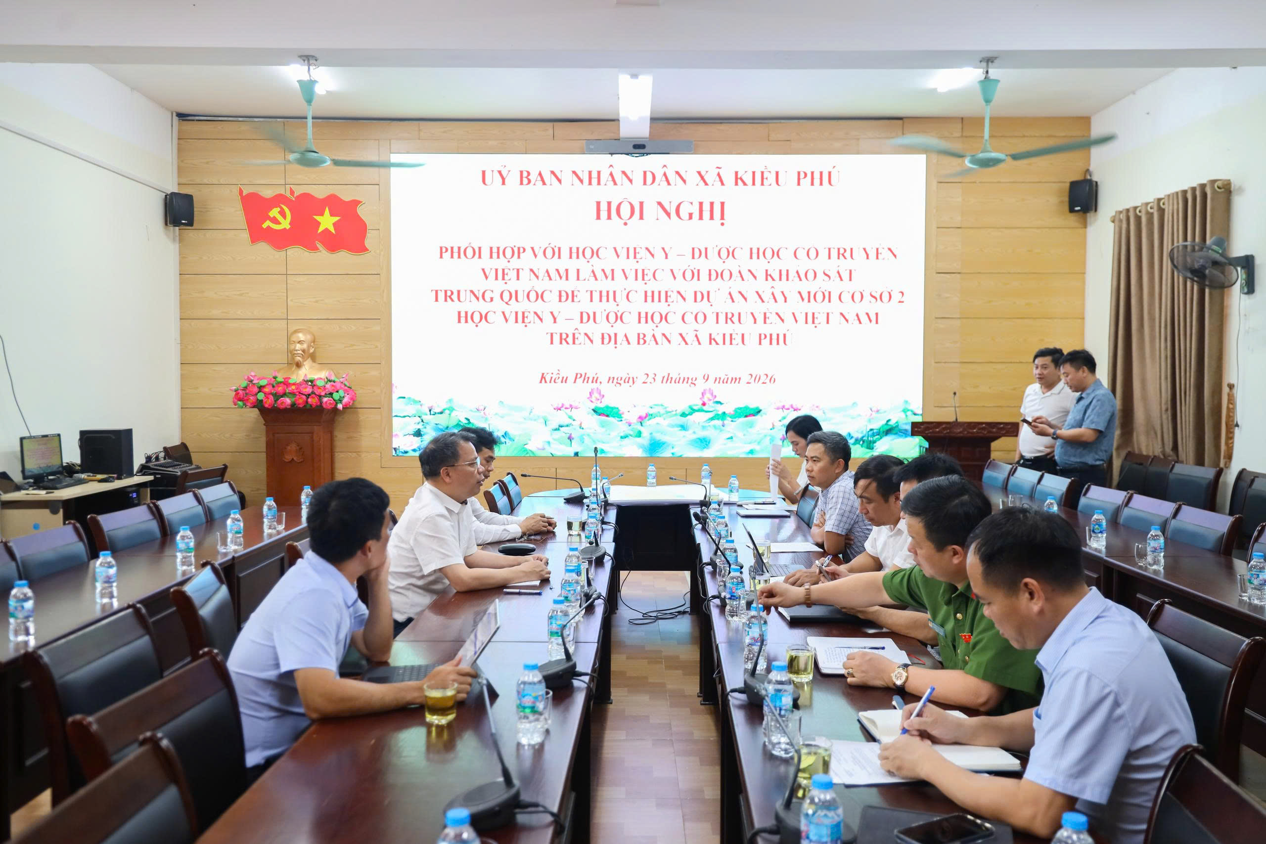 Xã Kiều Phú phối hợp khảo sát thực địa Dự án Cơ sở 2 Học viện Y - Dược học cổ truyền Việt Nam